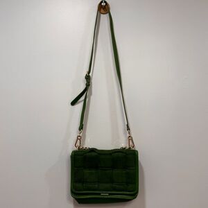 Steve Madden Kelly Green Purse Chain Shoulder Bag Faux Suede Flip Top Gold Quilt
